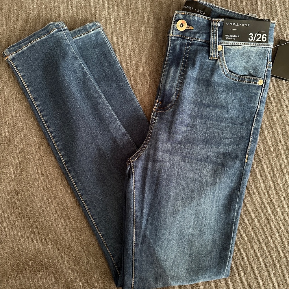 Kendall & Kylie High Rise Kontour Jeans